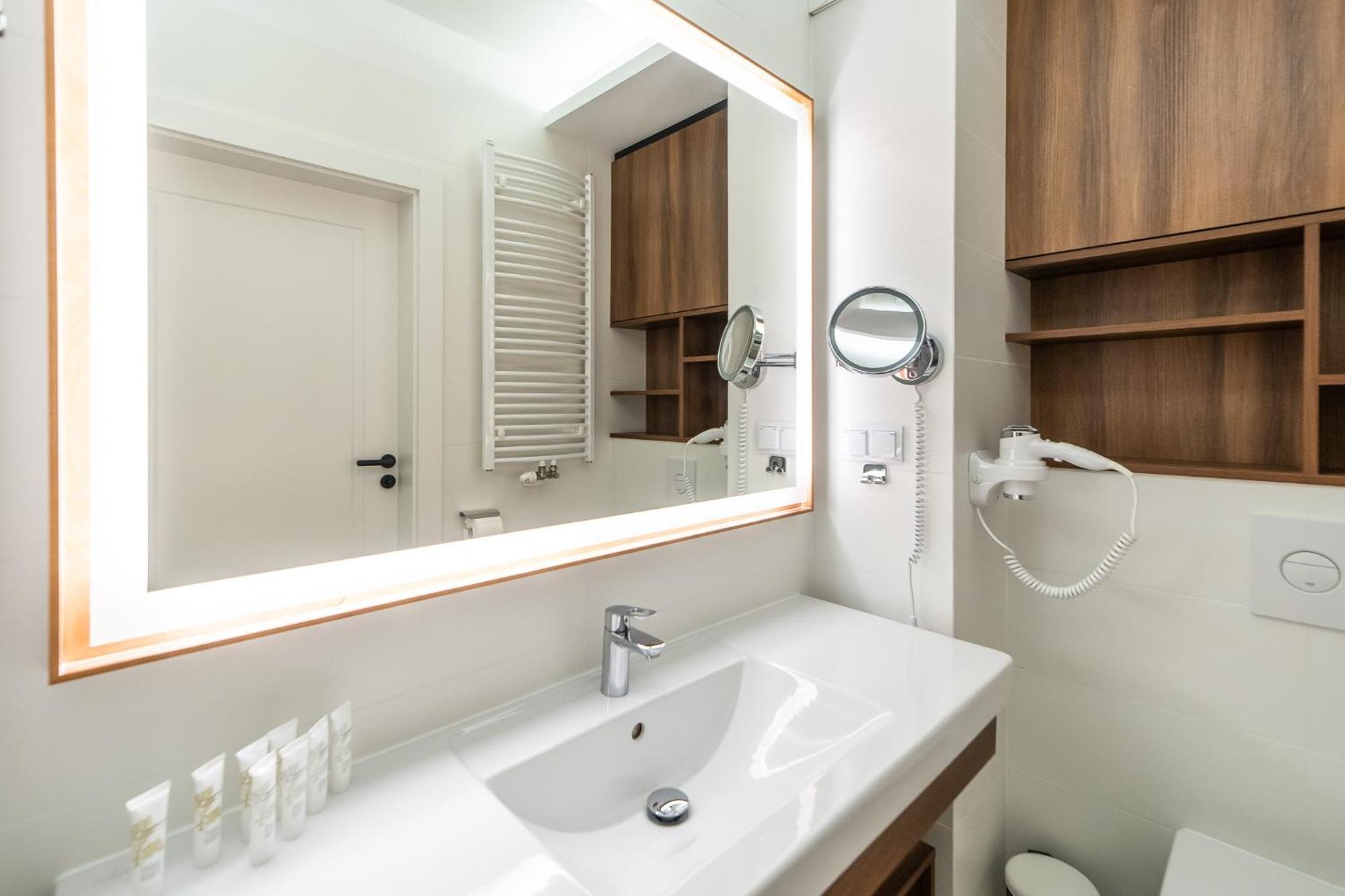 Bel Mare Lux Apartment B105 With Patio Garden By Noclegi Renters Miedzyzdroje Exterior foto